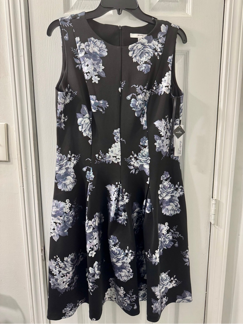 Studio One New York Women’s Size 12 Black Floral A-Line Sleeveless Dress